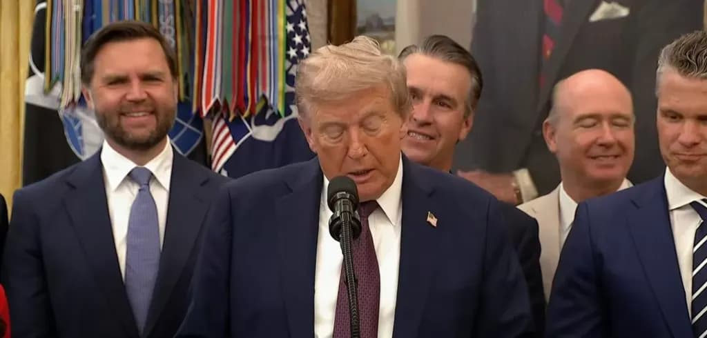 Trump Warsh'a Yeşil Işık Yakarken FED Faiz Artırım Olasılığı %55'e Çıktı, Altcoin Sezonu Beklentisi Çatladı